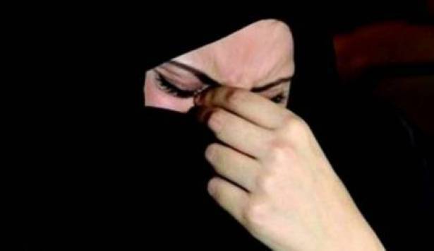 سعودية تتعدى على  زوجها محدثة ضجة بمواقع التواصل.. والسبب !!