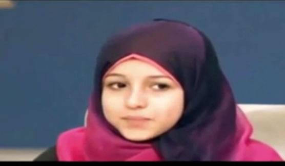 بالفيديو.. طفلة مصرية متزوجة عمرها 11 عاماً.. سألها المذيع عن أمور الزواج بحضور زوجها الشاب.. شاهد ماذا قالت