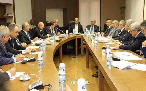 فضيحة «الانترنت» كرة نار تحرق الاصابع