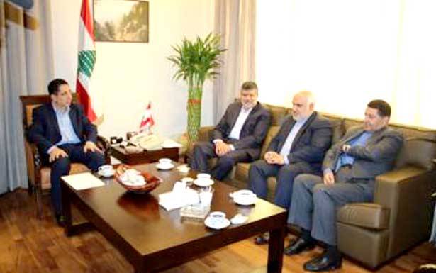 جدّد موقفه الرافض للانضمام الى مُنظمة التجارة من دون ضمانات
الحاج حسن تلقى دعوة رسميّة لزيارة ايران على رأس وفد إقتصادي لبناني مُوسّع