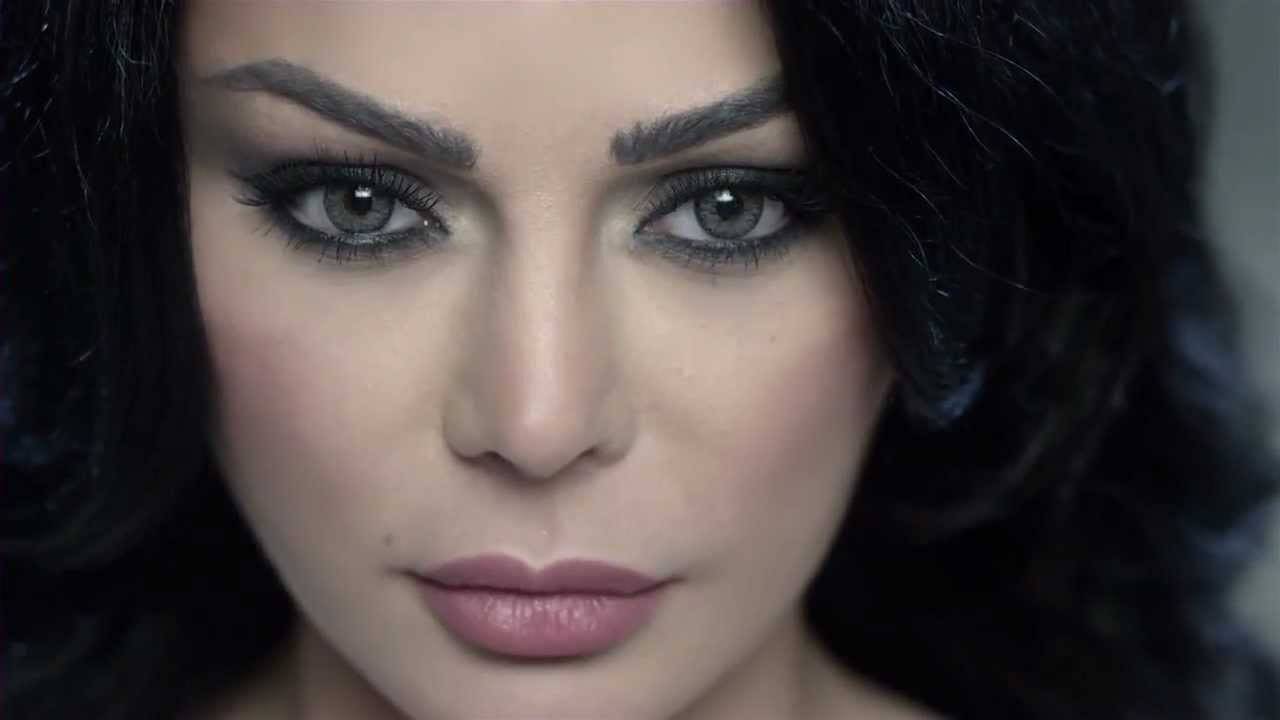 بالصورة: هيفاء وهبي تخسر الكثير من وزنها.. شاهدوا خصرها