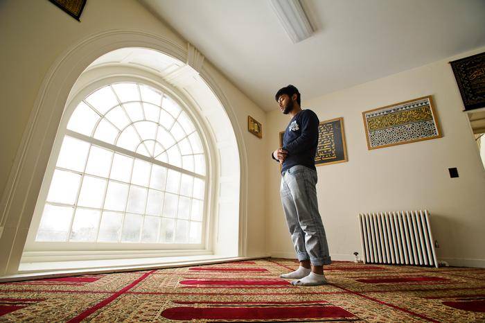 10 فوائد صحيّة للصلاة مثبتة علميا