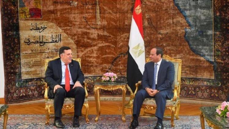 السيسي يدعو لرفع الحظر عن تسليح جيش ليبيا