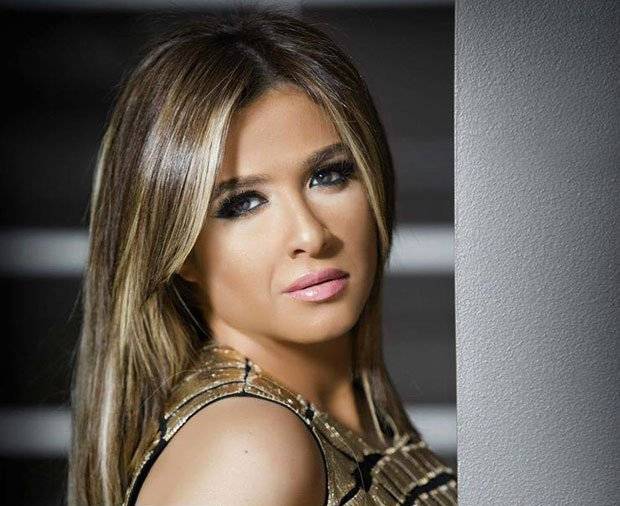 صور صادمة لـ ياسمين عبد العزيز