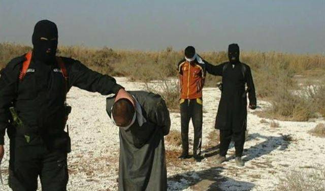 "داعش" يعدم عناصره بالدفن وهم أحياء!
