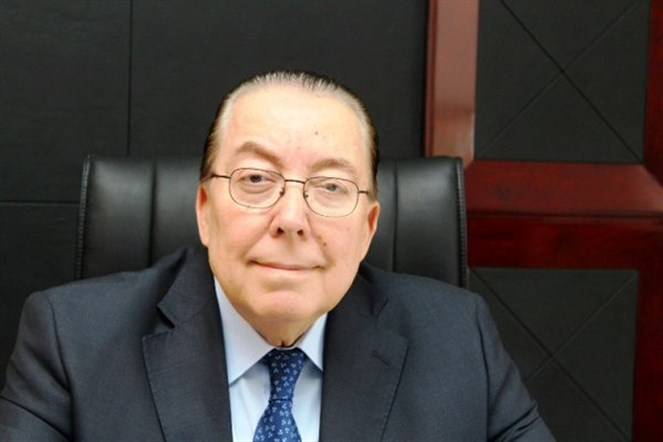 بالصورة: الوزير محمد المشنوق يلاحق "فريدي"!