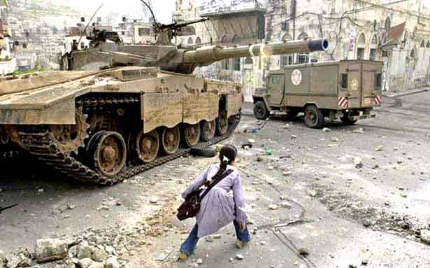 طعن 3 مستوطنات والاحتلال يوسع حملات الاعتقال
كيري: فرنسا ستعقد مؤتمراً للسلام ولم نقرر المشاركة بعد