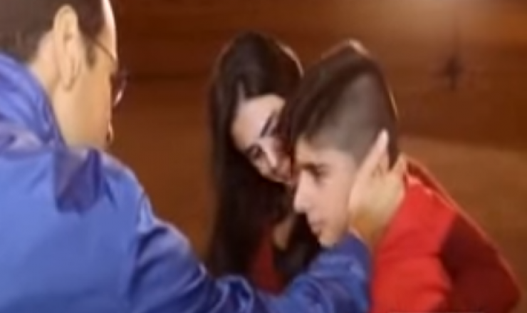 فيديو: إلتقت بإبنها بعد فراق 11 عاماً فأبكت الجميع..وهذا ما حصل