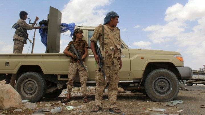 اليمن: قتلى في هجمات لتنظيم القاعدة على معسكر للجيش بمدينة المكلا