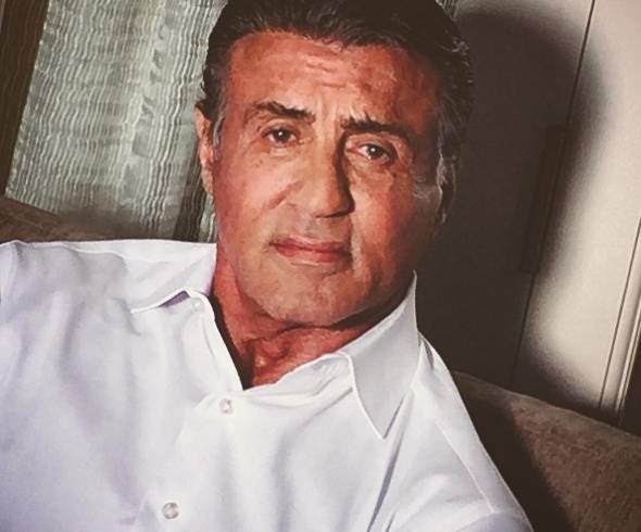 بالصور: سيلفستر ستالون بين ابنتيه يشعل "انستغرام" بجمالهما