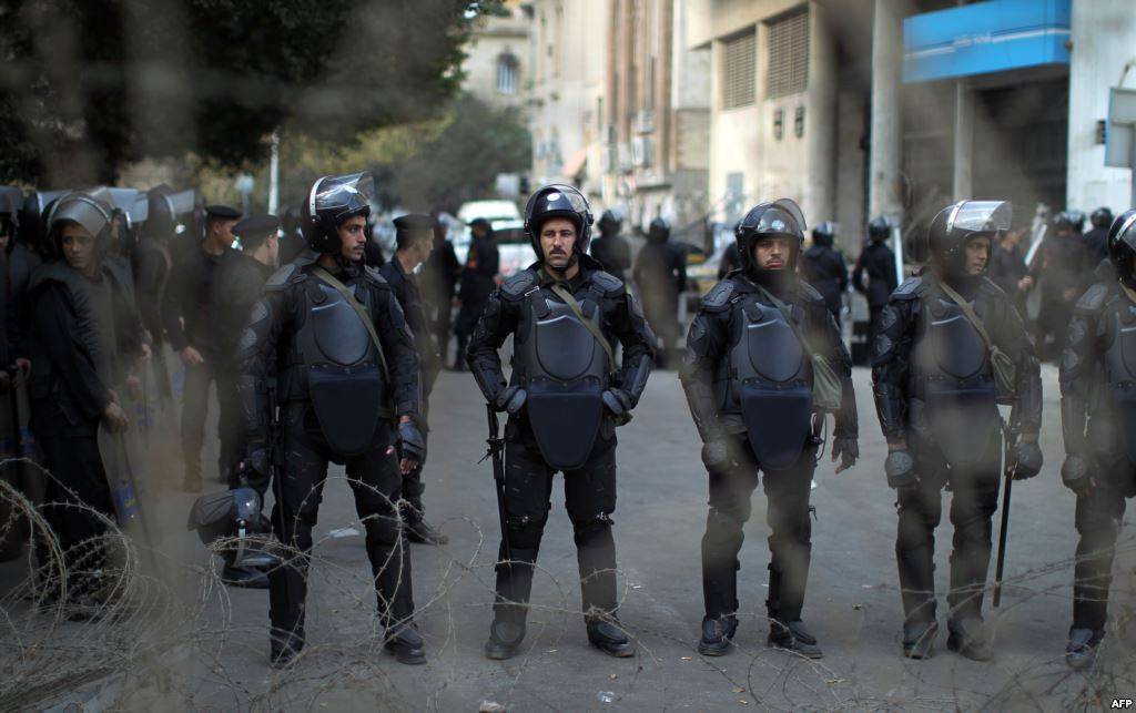 مقتل مجند واصابة ضابط في انفجار عبوة ناسفة بالعريش المصرية