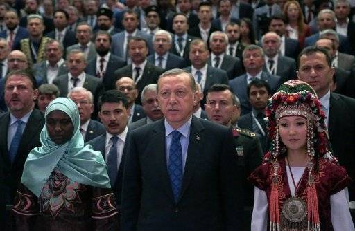نائب الماني يتلو امام البرلمان قصيدة تسخر من اردوغان منتقدا مضمونها