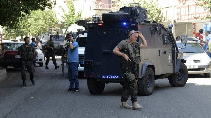 تركيا: اعتقال شخص يشتبه بأنه 