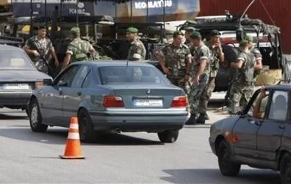 بالصورة: أجسام غريبة عند حاجز المدفون