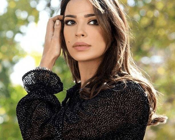 نادين نسيب نجيم تردّ الصاع صاعين... فماذا قالت لمنتقديها؟