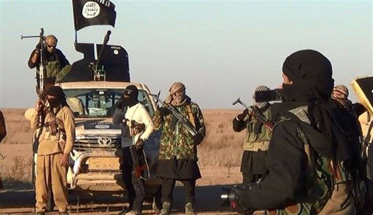 بالفيديو الجيش السوري على بعد 5 كلم من حقل شاعر
