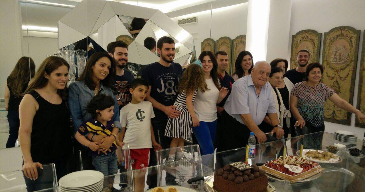 بالصورة: عيد ميلاد ابن منى أبو حمزة بغياب والده‏