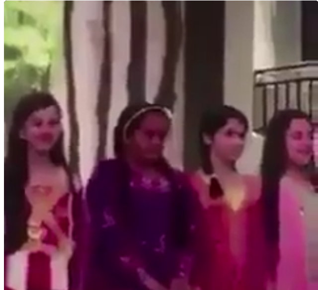 فيديو يدمي القلوب.. طفلة يتيمة تفقد أعصابها وهي تغني في عيد الأم