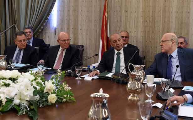 جلسة الحوار... بري يخرق الحوار بمبادرة مثلثة الخيارات