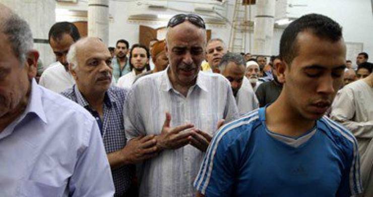 فيديو: تفاصيل المكالمة الأخيرة بين كابتن الطائرة المصرية المنكوبة وعمه!!