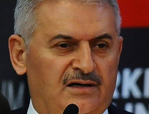 وزير النقل التركي حليف اردوغان الاوفر حظا لخلافة داود اوغلو