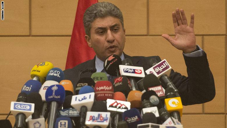 وزير الطيران المصري: لا نستبعد أي فرضية حول الطائرة "MS 804".. واحتمال الإرهاب أقوى من العطل الفني
