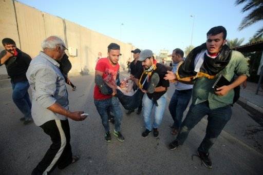 انصار الصدر يقتحمون مكتب رئيس الوزراء داخل المنطقة الخضراء في بغداد