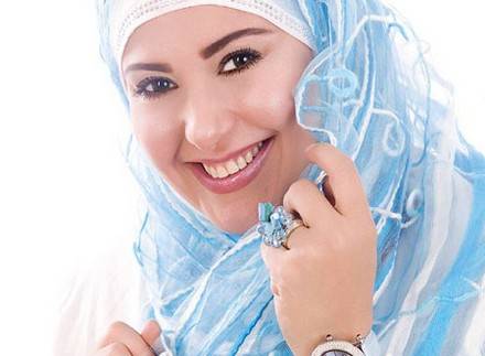 بعد نشر صور خلعها للحجاب وتدخين السجائر.. هذا ما كشفته صابرين