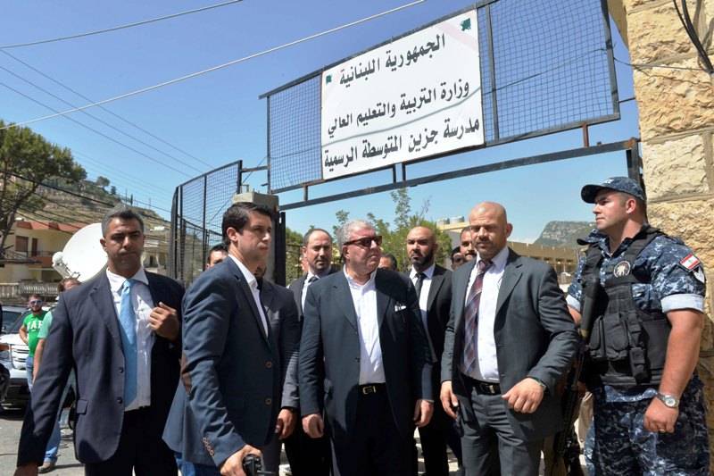 المشنوق من جزين: نسبة الاقبال مرتفعة وموضوع الرشاوى قيد المتابعة