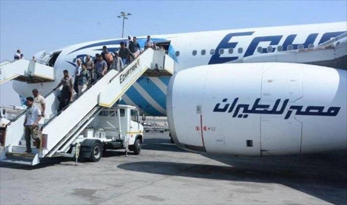 ممثل مصري: “مصر للطيران” فيها اخوان… والطائرة تم تفجيرها بطريقة استخباراتية