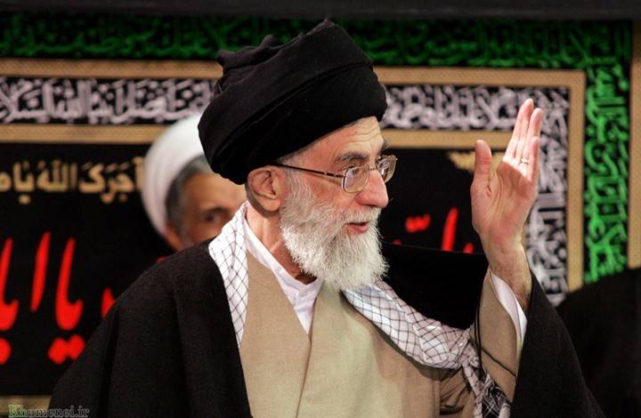 شيرازي يكشف لقاء خامنئي بالامام المهدي.. هذا مكان اللقاء ومضمونه