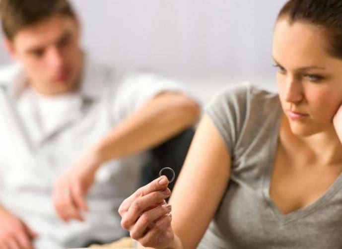 8 أسباب تؤدي إلى طلاق الشباب حديثي الزواج و السبب السادس الاكثر شيوعا!