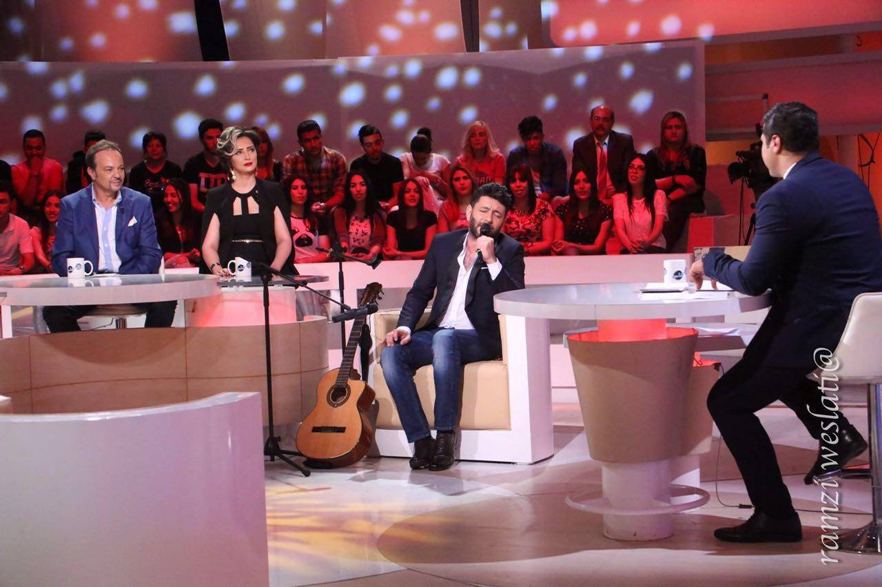 بالصور.. إستقبال جماهيري حاشد لزياد برجي في تونس