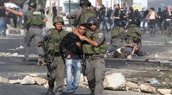 اعتقال شقيقين في القدس بعد الاعتداء عليهما