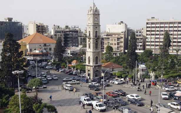 الهوة تتسع بين الحريري وريفي