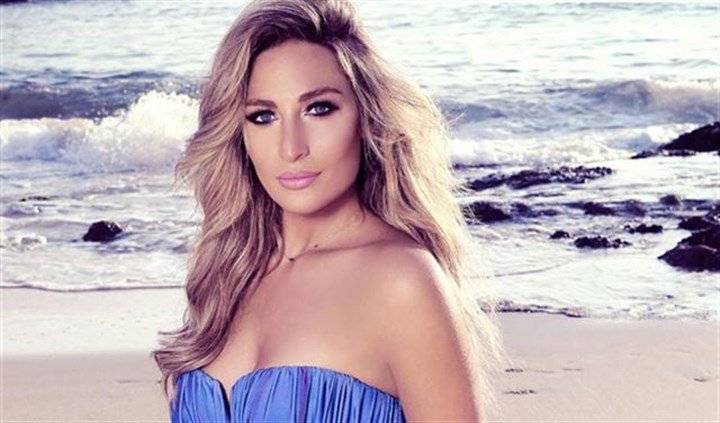 ميرفا القاضي: "القبلة لم تكن اباحية".. وهذا ما قالته عن ميريام كلينك