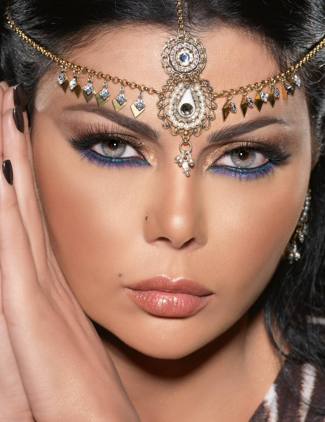 بالصورة المثيرة: هيفاء وهبي بلون شعر جديد... تعرّفوا عليه!!