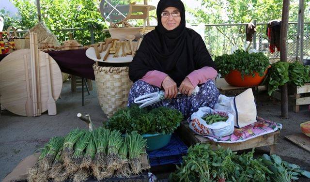 شقيقة وزير الصناعة... بائعة خضروات