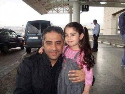 لماذا أحدثت صورة فضل شاكر إلى جانب هذه الطفلة بلبلةً كبيرة؟!
