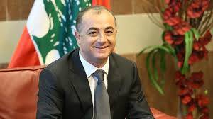 بالصور: بوصعب وفريق عمله ينامون في الوزارة!