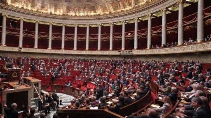 فرنسا تقر قانونا جديدا لمكافحة الإرهاب سيحل مكان حالة الطوارىء