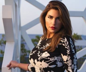 بالصور.. لبنانية تكشف كيف خسرت 100 كيلو من وزنها!