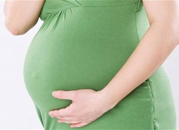 بالصورة: امرأة تلد..وما أنجبته أثار رعب الأطباء