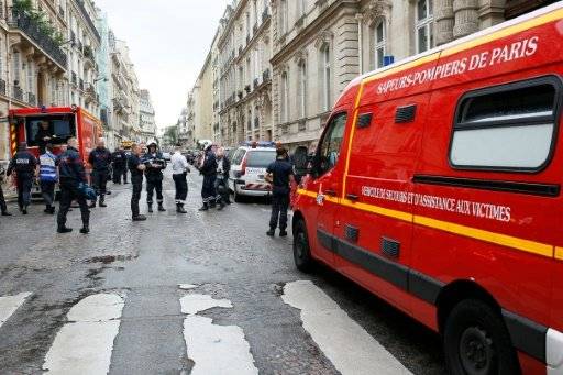 11 جريحا بينهم ثمانية اطفال على الاقل بصاعقة تضرب حديقة في باريس