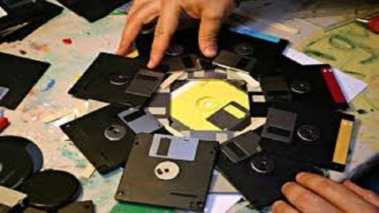 لماذا تستخدم القوات النووية الأميركية الـ Floppy؟