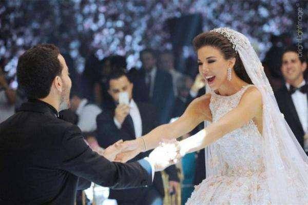 بعد بلبلة عرس الموسم.. زوجة نجل العريضي تخرج عن صمتها وترُد