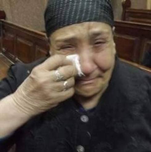 تعرفوا على قصة هذه السيدة المسنة التي هزّت مصر!!
