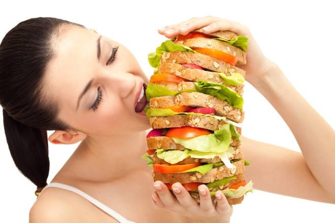 أطعمة تساعد على النوم وأخرى تسبب الأرق