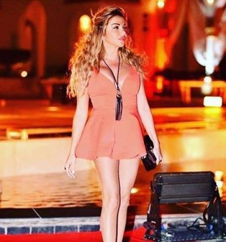 سما المصري تنتقد هذه الإطلالة بفستانٍ قصير لرزان مغربي!!