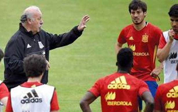 كرة قدم ودية : فوز اسبانيا (3-1) وخسارة ألمانيا (1-3)